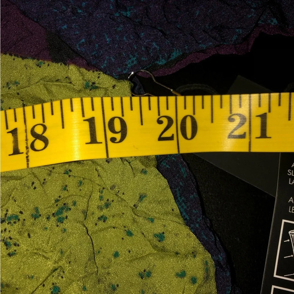 Liv by Habitat Latitude Crinkle Shirt M Multi Botton Up  Polyester NWT - Picture 7 of 8